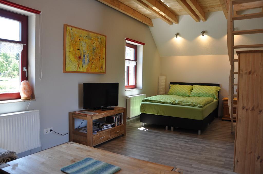 Cafe Landart Im Thueringer Finistere Apartment Plaue  Стая снимка